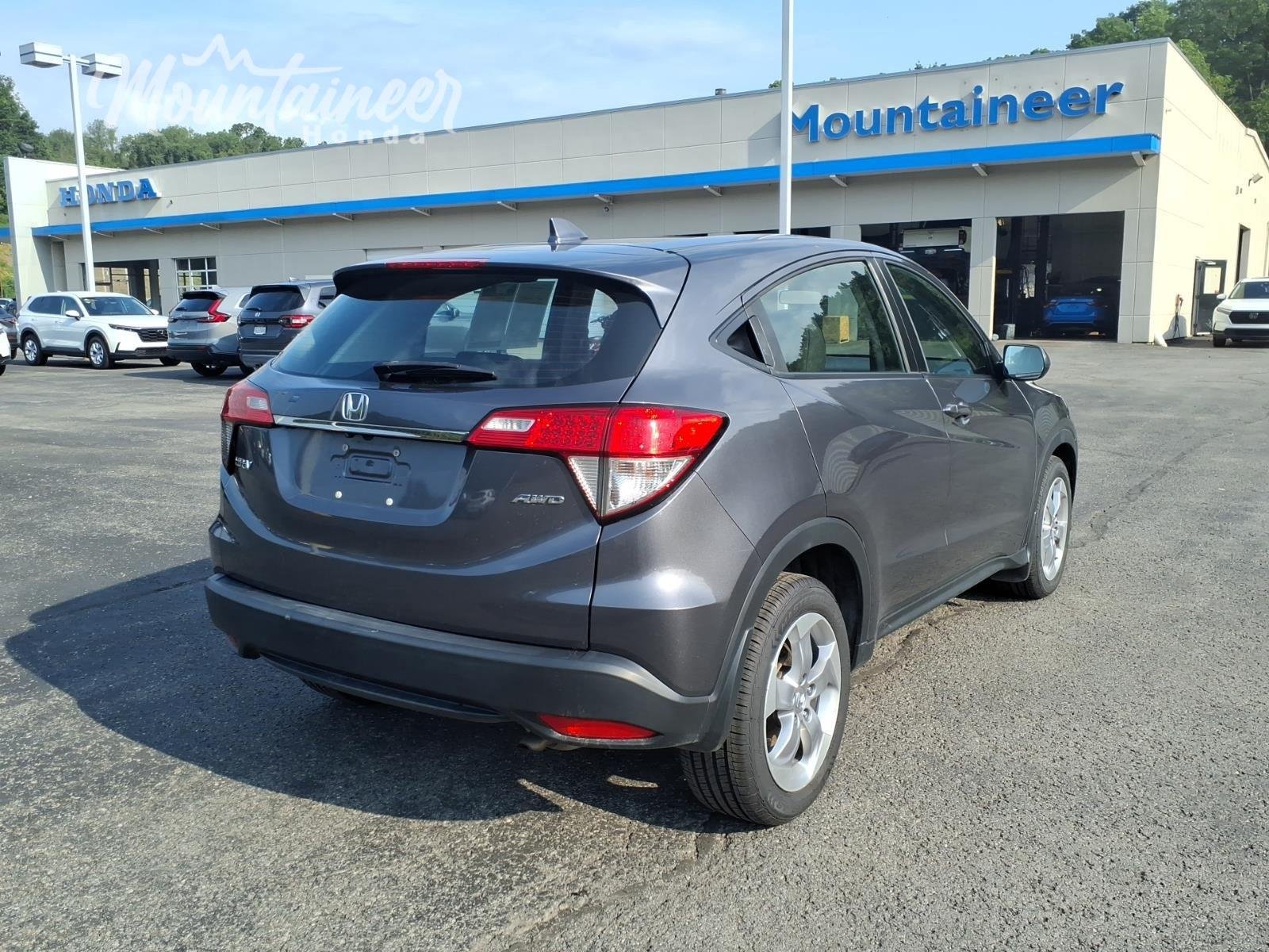 Used 2022 Modern Steel Metallic Honda LX image 5