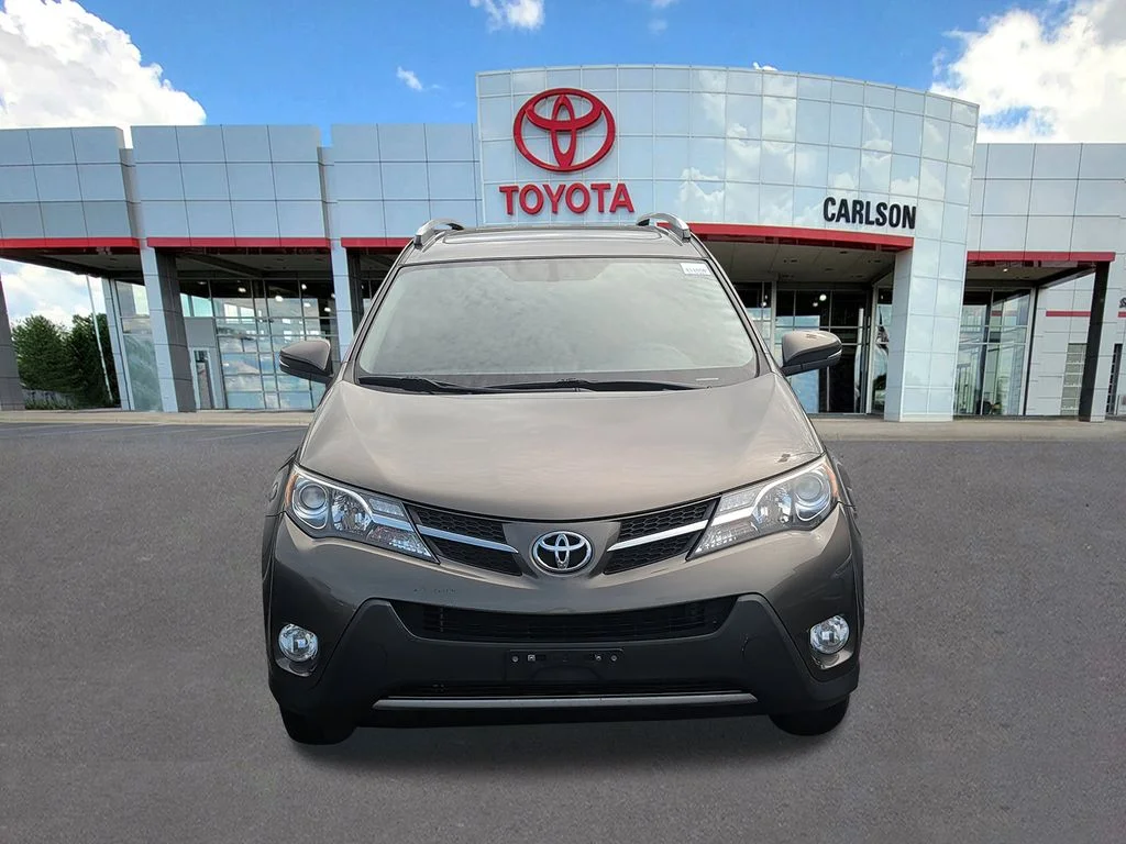 Used 2015 Brown Toyota XLE image 7