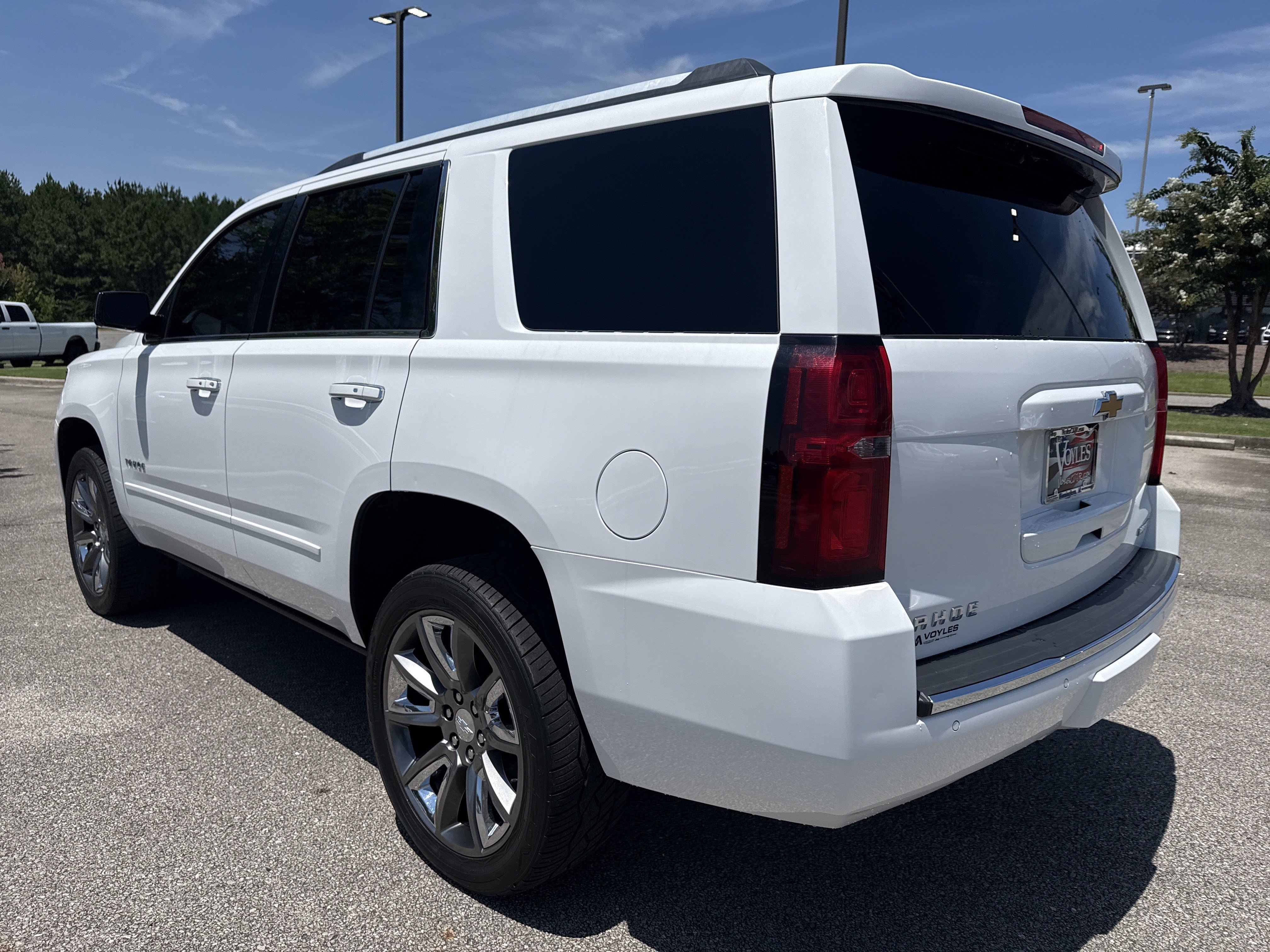 Used 2019 Summit White Chevrolet Premier image 5
