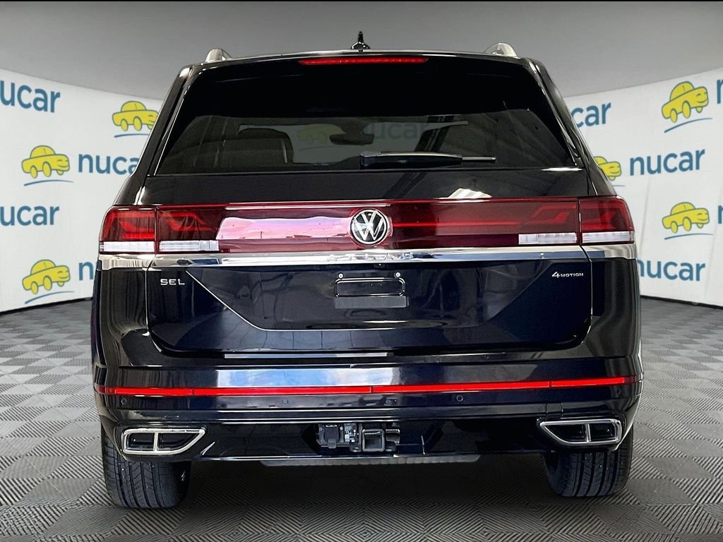 Used 2024 Black Volkswagen 2.0T SEL Premium R-Line image 5
