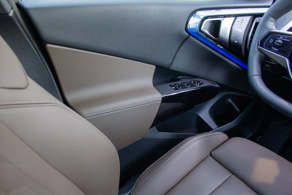 Used 2026 Tanzanite Blue II Metallic BMW 30 xDrive image 18