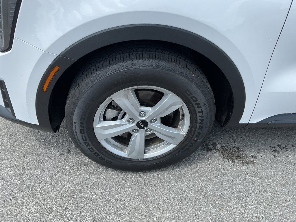Used 2026 Whi Kia LX image 5