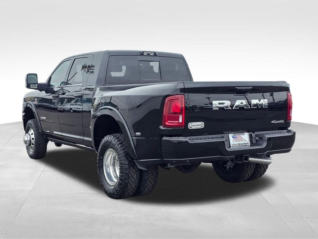 New 2026 Diamond Black Crystal Pearl-Coat Exterior Paint RAM Limited image 7