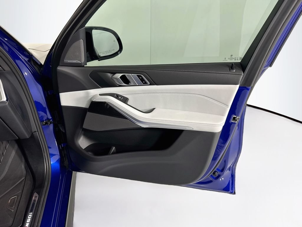 Used 2025 Blue Metallic BMW M60i image 26