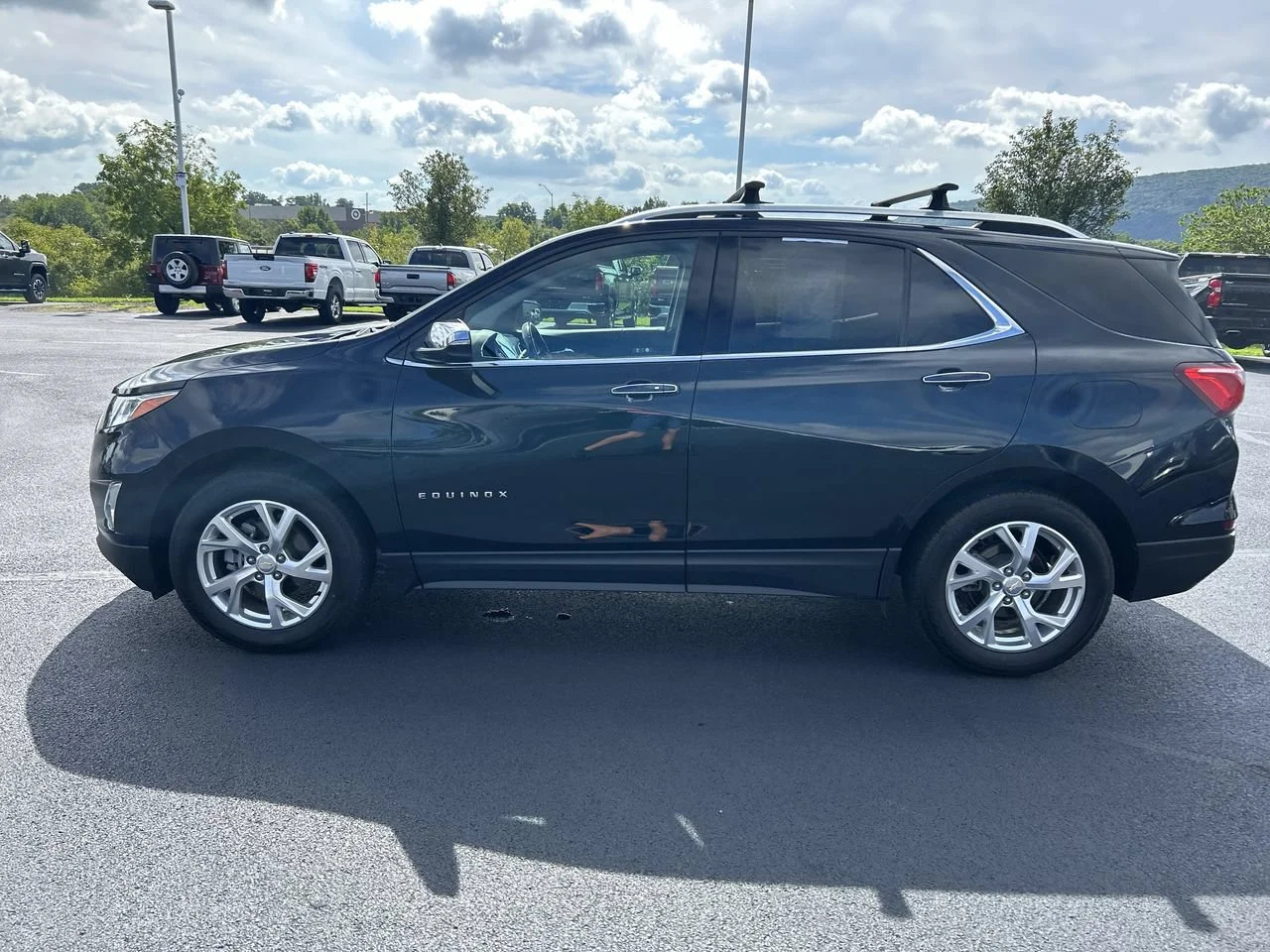 Used 2020 Midnight Blue Metallic Chevrolet Premier image 4