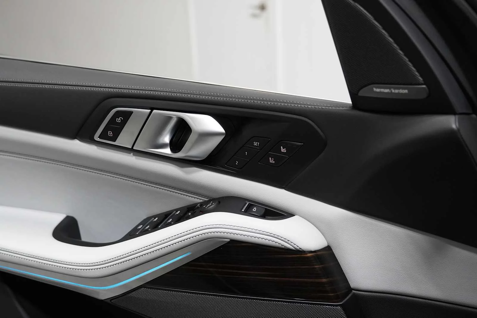 Certified Used 2025 Skyscraper Grey Metallic BMW xDrive40i image 13