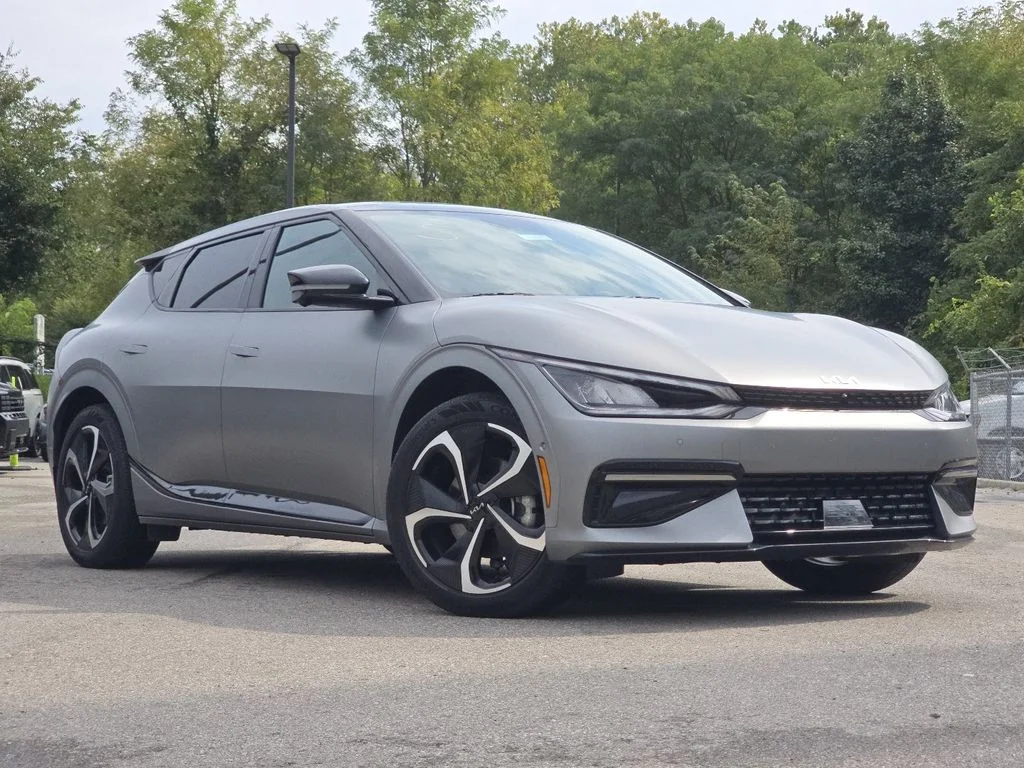 Used 2024 Gray Kia GT-Line image 2