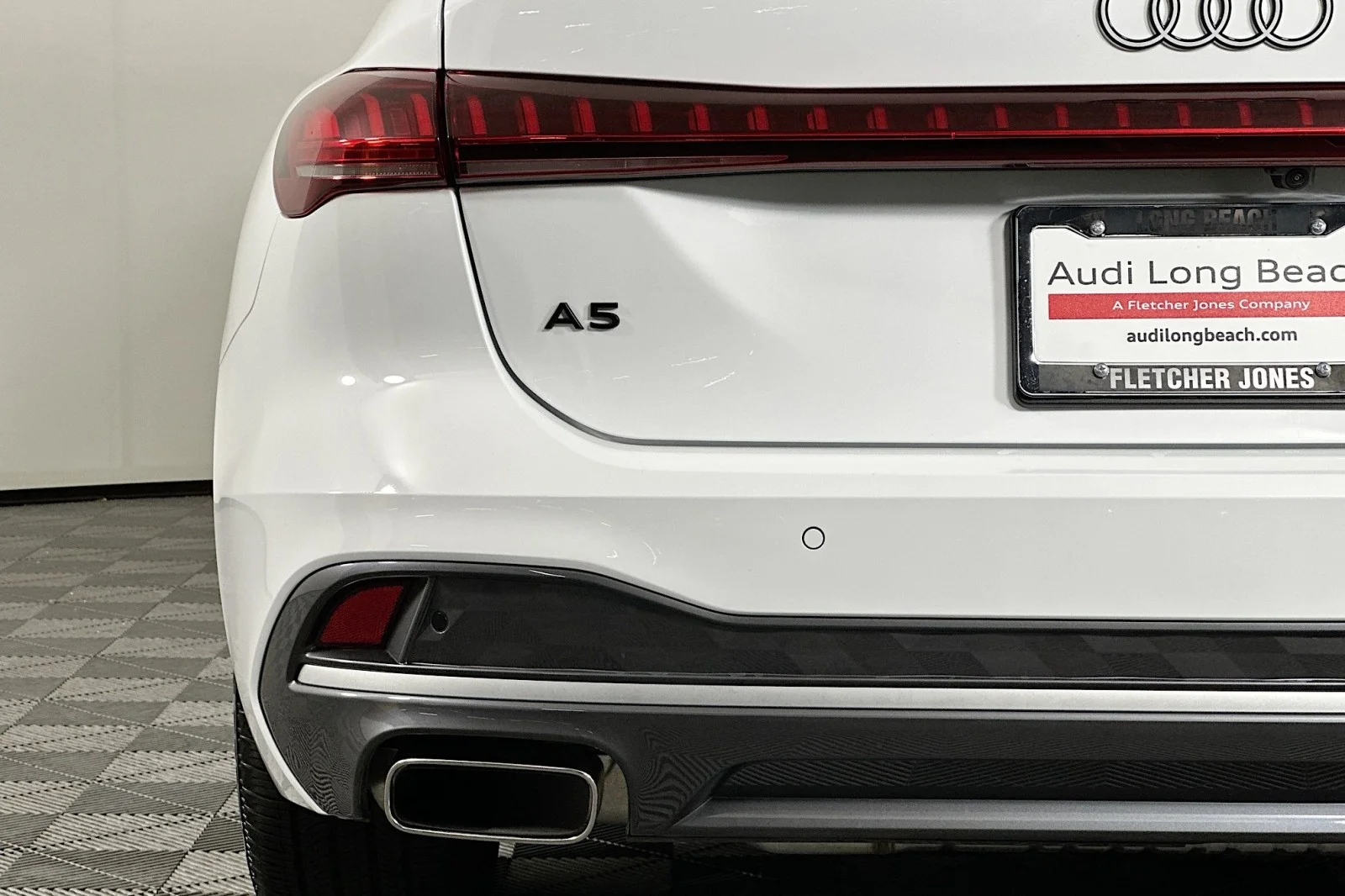 Used 2025 Arkona White Audi Premium Plus image 17