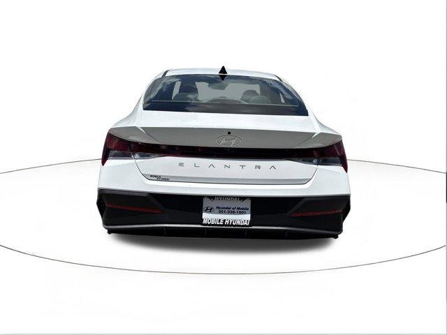 New 2026 Serenity White Hyundai SE image 4