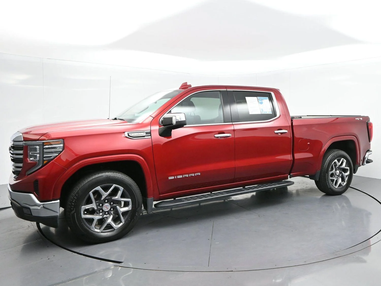 Used 2023 Volcanic Red Tintcoat GMC SLT image 4
