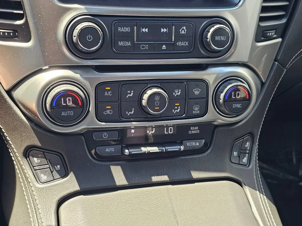 Used 2018 SUMMIT WHITE Chevrolet Premier image 36