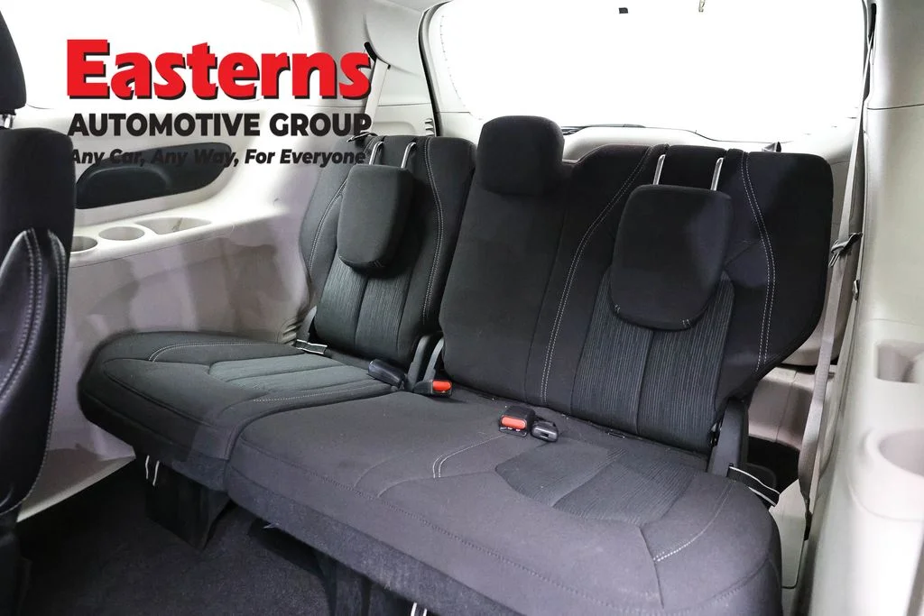 Used 2022 Gray Chrysler LX image 25