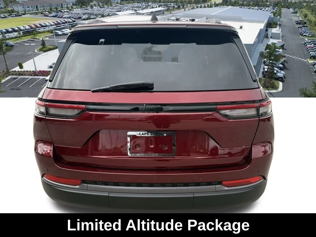 New 2026 Velvet Red Pearl-Coat Exterior Paint Jeep Limited image 5