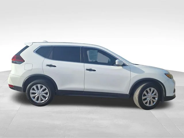 Used 2020 White Nissan S image 8