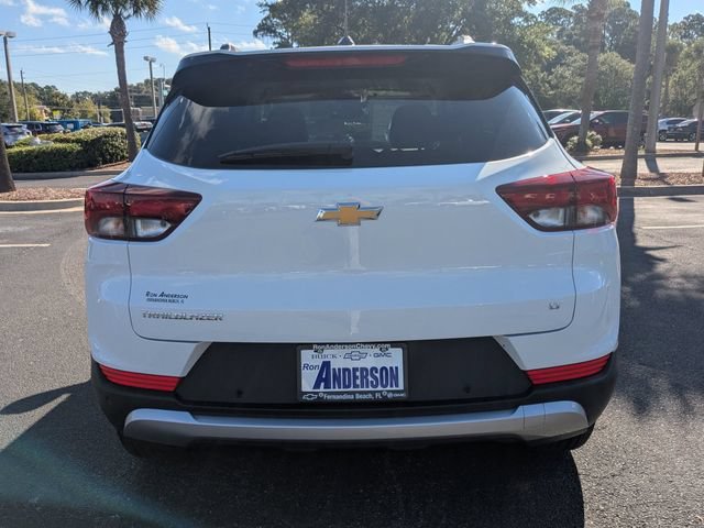 New 2026 Summit White Chevrolet LT image 4