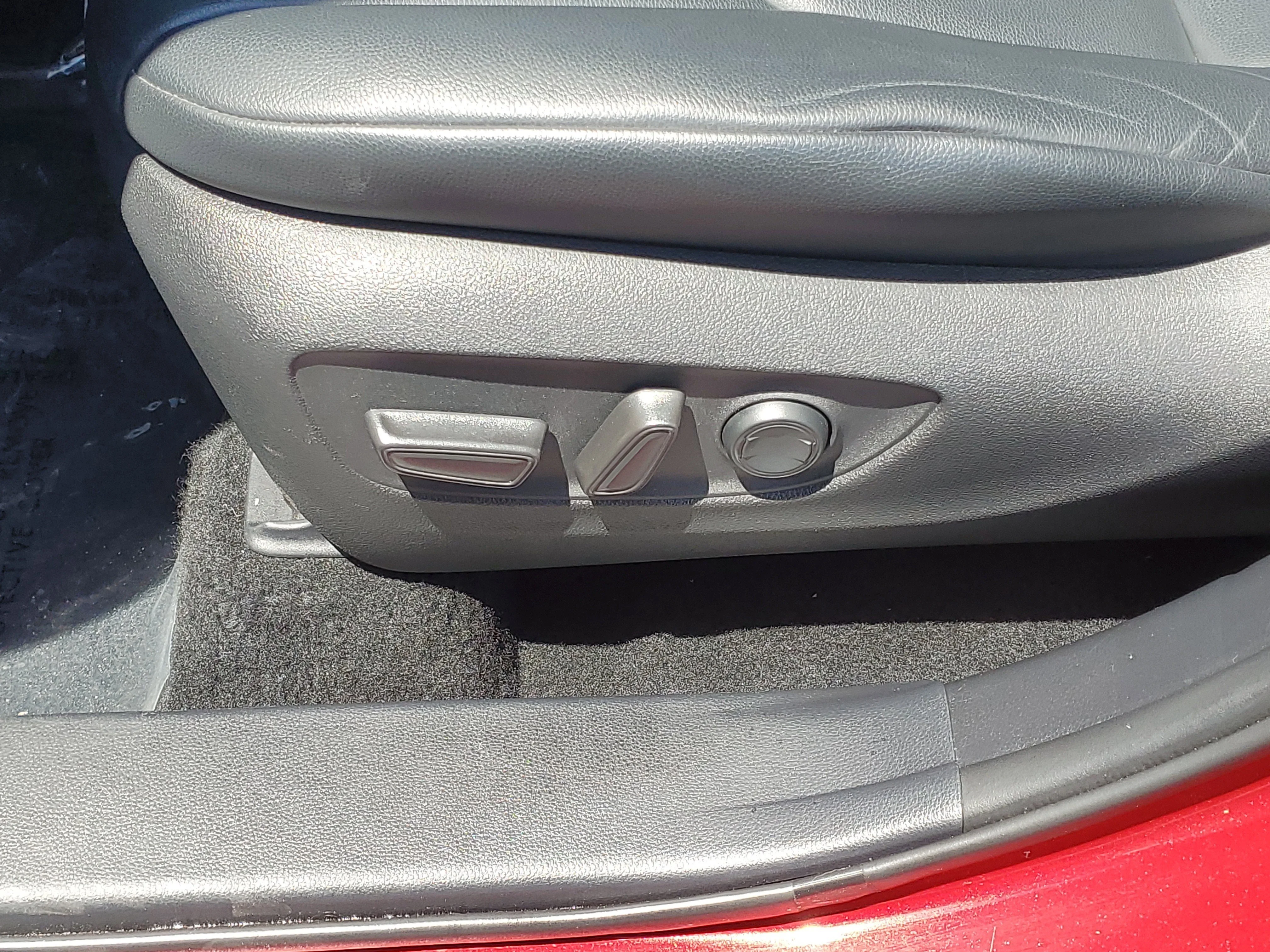 Used 2022 Ruby Flare Pearl Toyota Hybrid XLE image 21