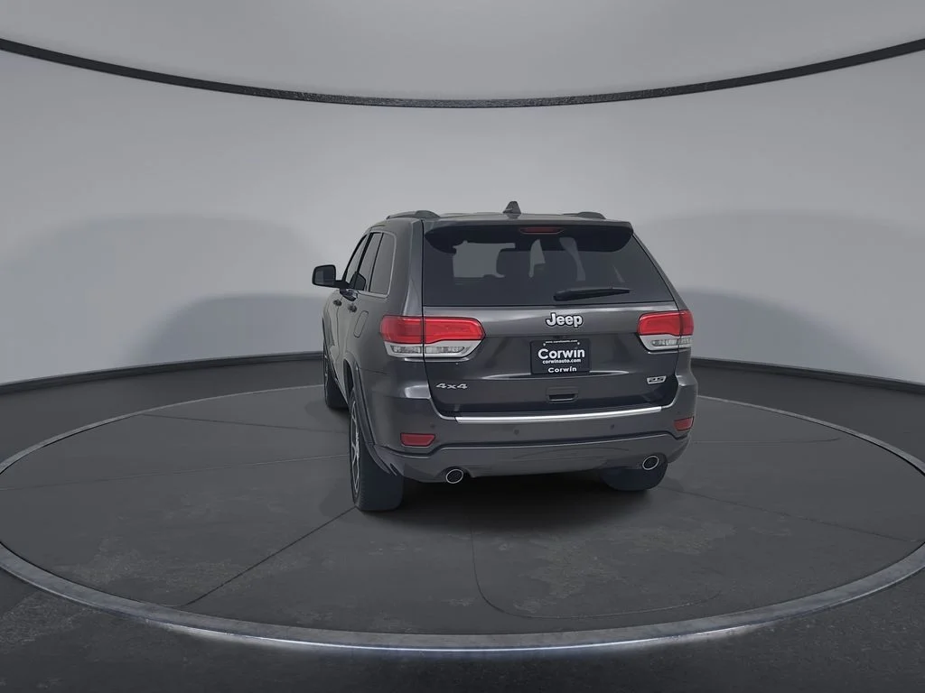 Certified Used 2018 Gray Jeep Limited image 14