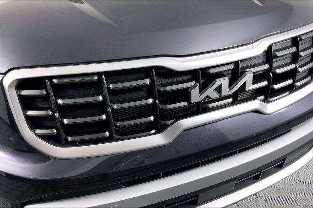Used 2025  Kia S image 25
