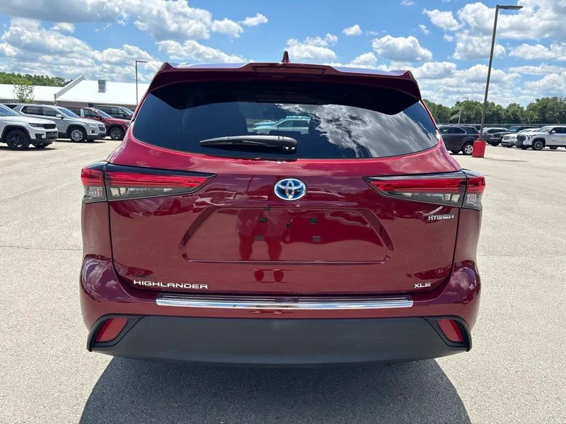 Used 2023 Red Toyota XLE image 4