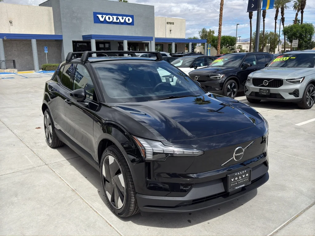 2026 Volvo EX30 Twin Motor Performance Plus's photo