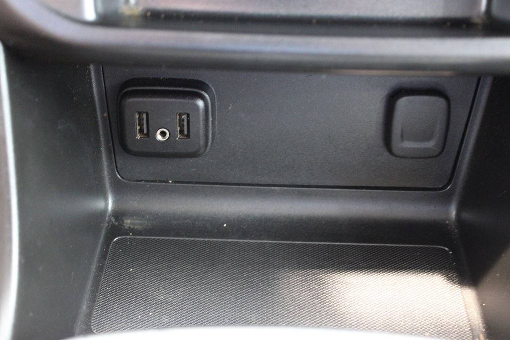 Used 2020 White Chevrolet LT image 19
