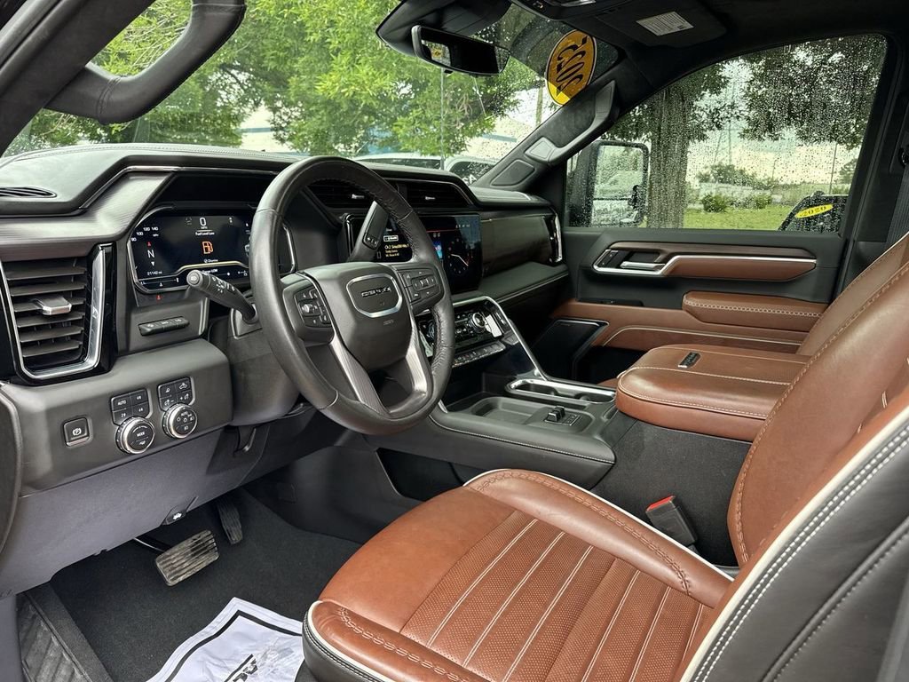 Used 2025 Onyx Black GMC Denali Ultimate image 14