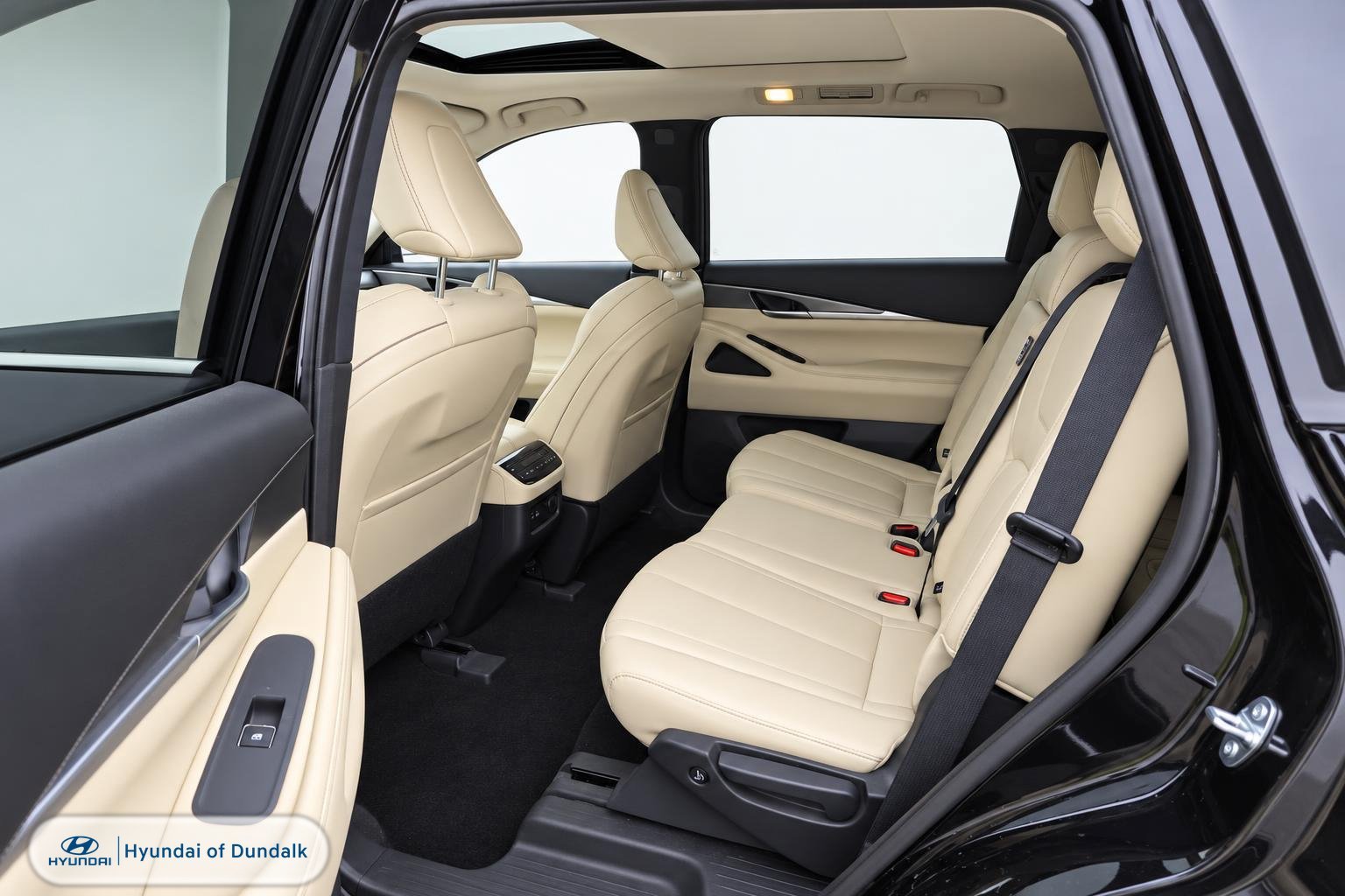 Used 2024 Black INFINITI LUXE image 11