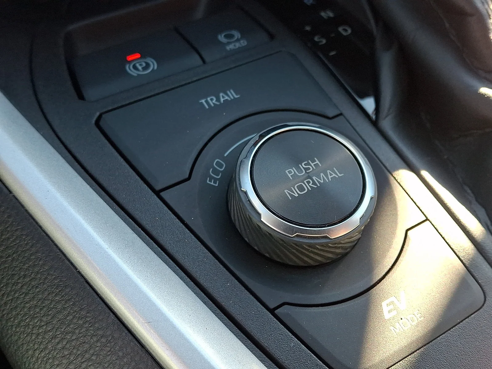 Used 2021 White Toyota XLE image 24