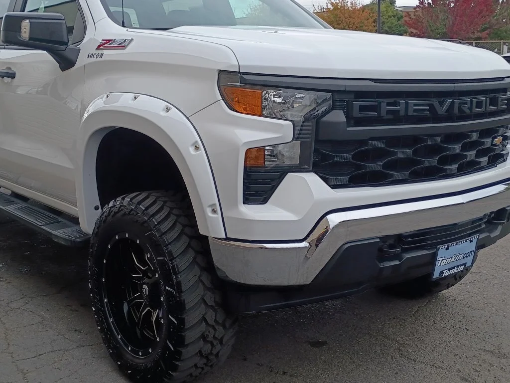 Used 2023 Summit White Chevrolet WT image 12