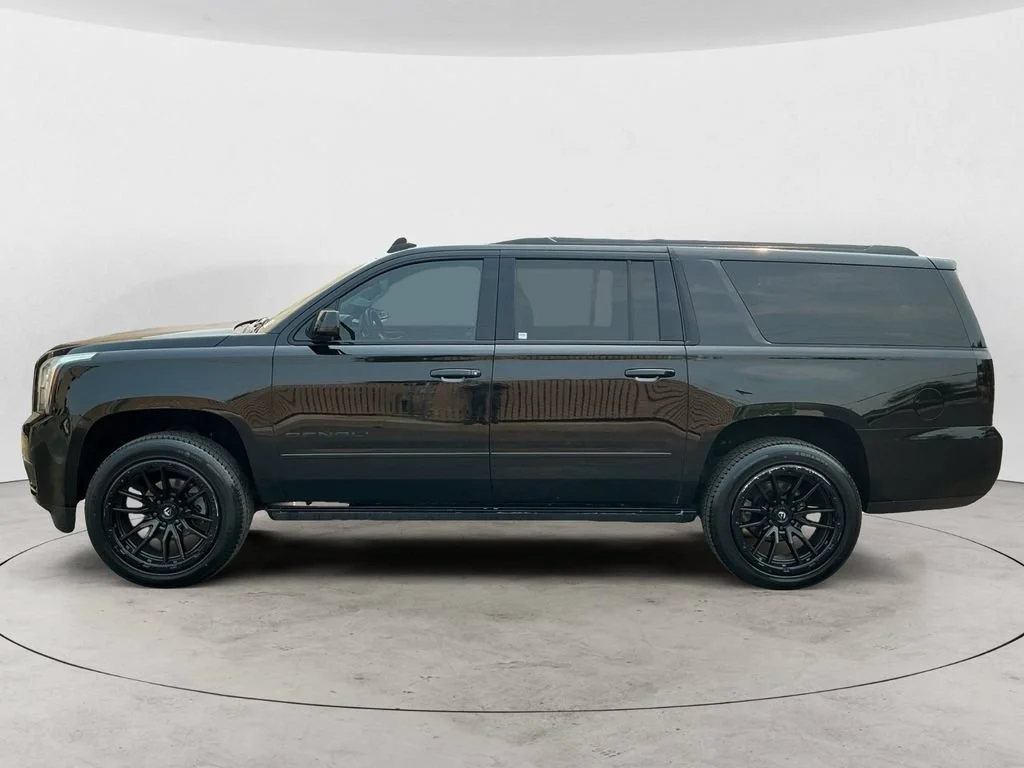 Used 2019 Black GMC Denali image 8