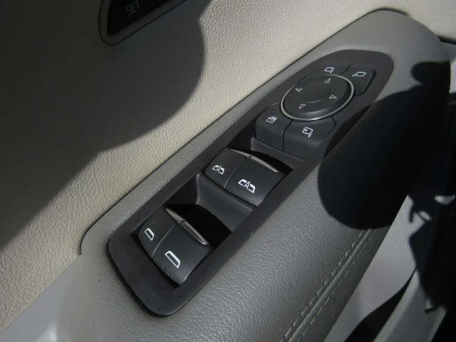 Used 2021 Garnet Cadillac Premium Luxury image 24