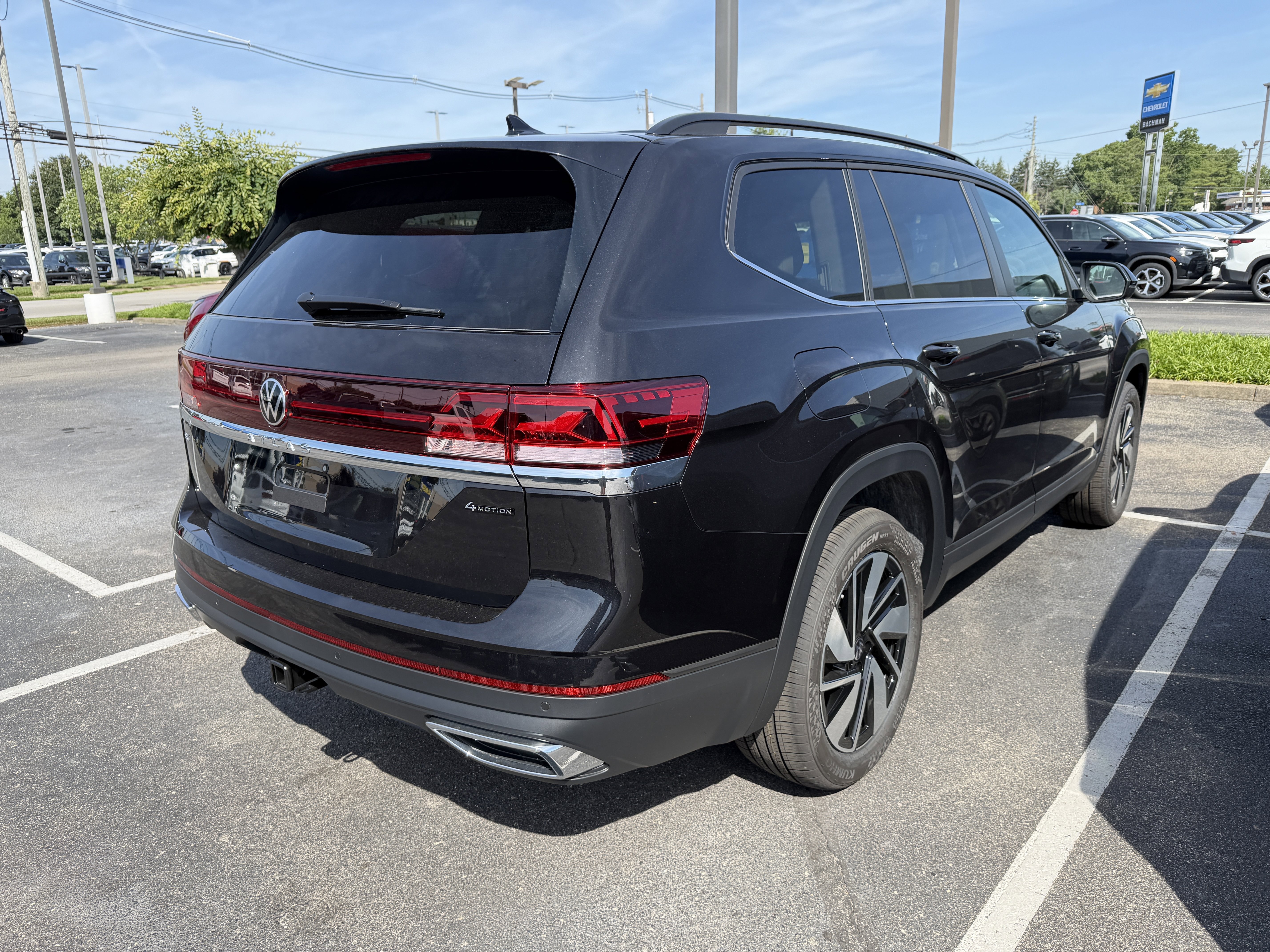 New 2026 Deep Black Pearl Volkswagen 2.0T SE w/Technology image 7