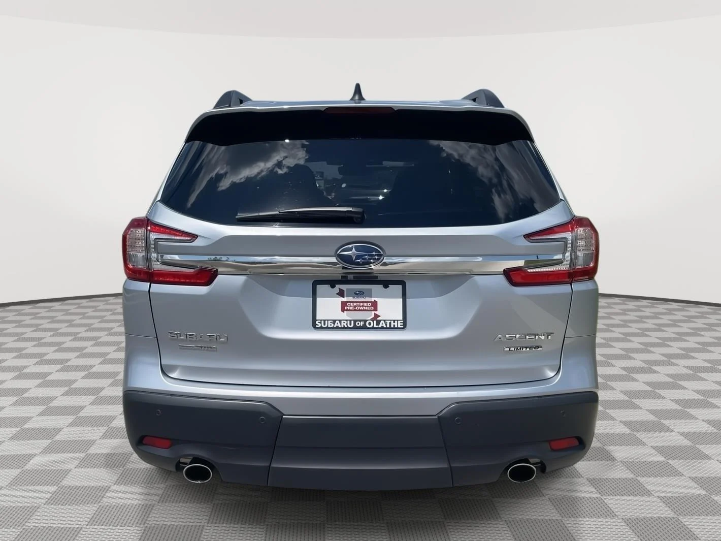 Certified Used 2023 Ice Silver Metallic Subaru Limited image 12