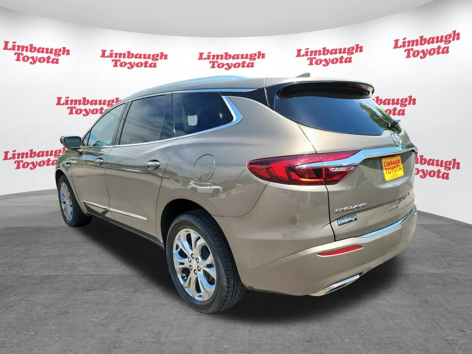 Used 2020 Champagne Gold Metallic Buick Avenir image 28