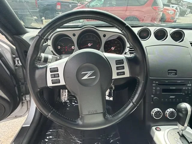 Used 2007 Silver Alloy Metallic Nissan Touring image 15