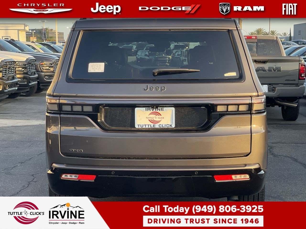 New 2026 Baltic-Gray Metallic Clear-Coat Exterior Paint Jeep Limited Reserve image 5