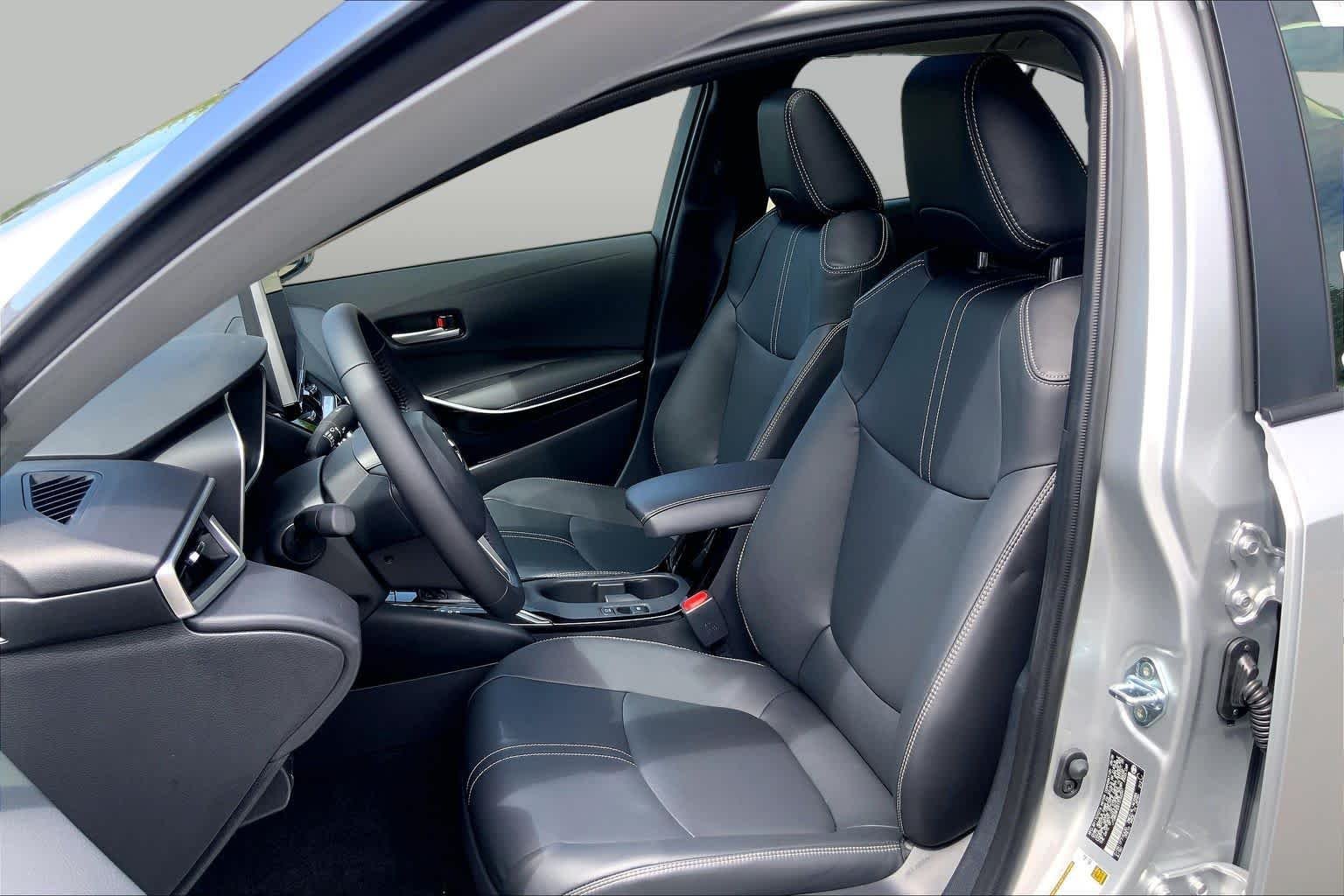 New 2026 Classic Silver Metallic Toyota Hybrid XLE image 9