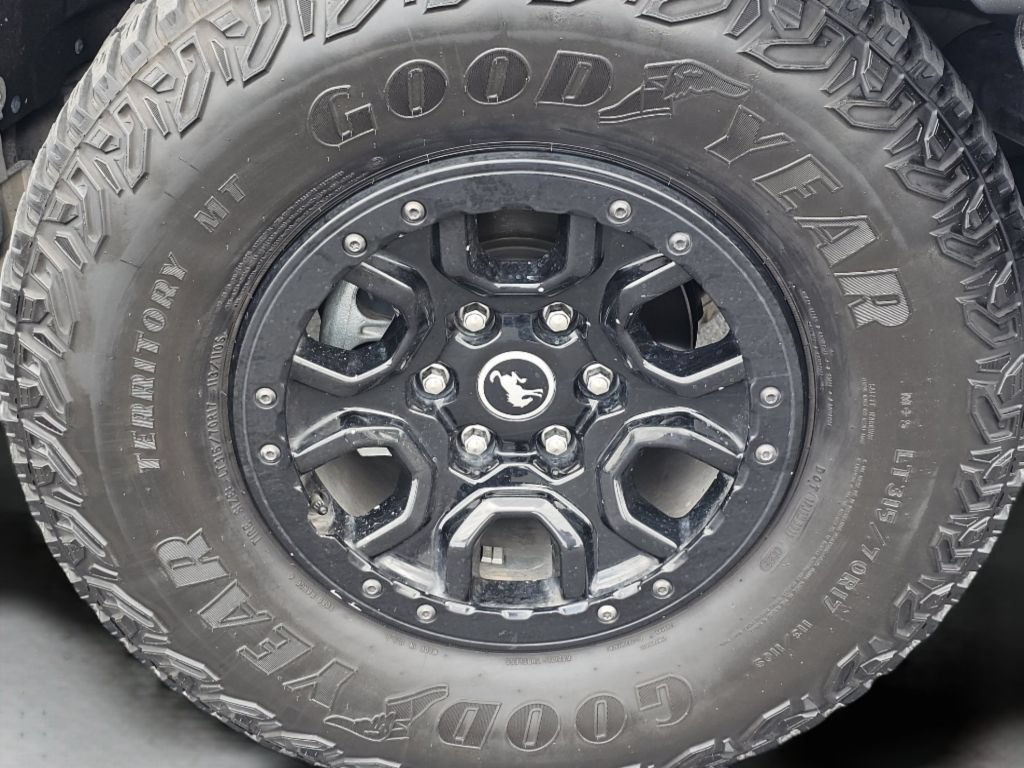 Used 2022 Gray Metallic Ford Wildtrak image 22