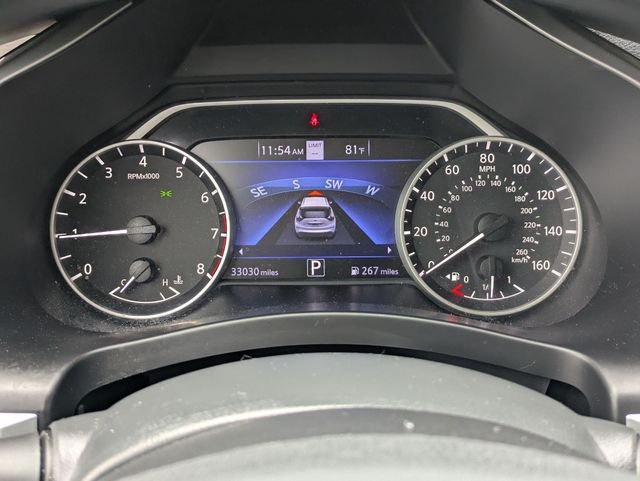 Used 2024 Gray Nissan Platinum image 14