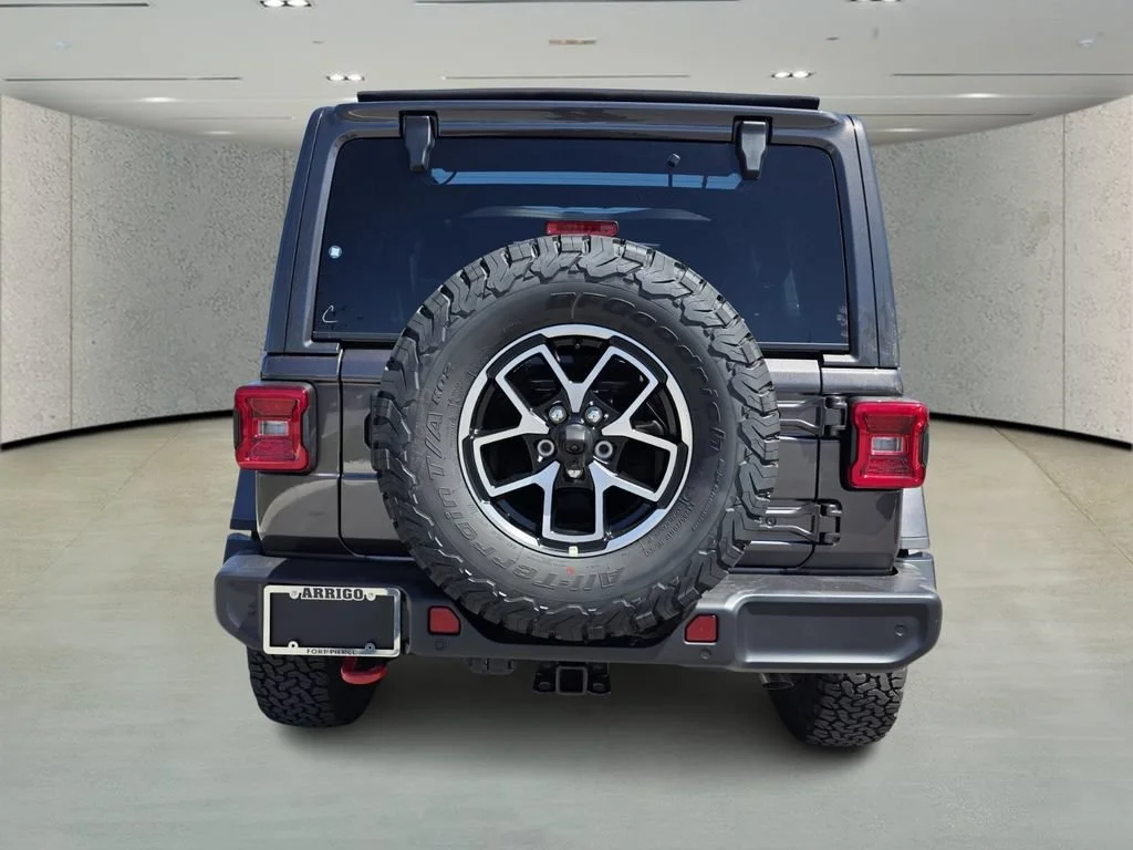 New 2026 Granite Crystal Metallic Clear-Coat Exterior Paint Jeep Rubicon image 6