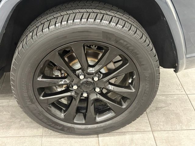 Used 2018 Black Jeep Altitude image 7