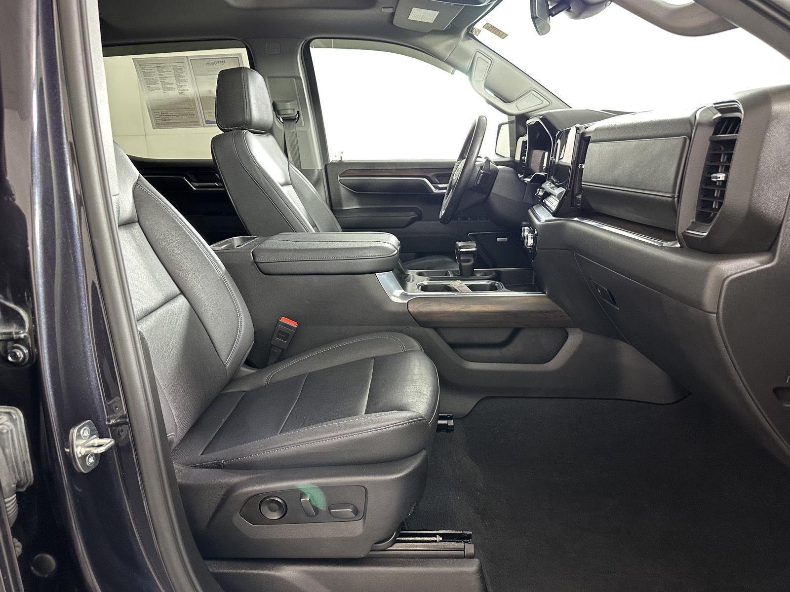 Used 2024 Titanium Rush Metallic GMC SLT image 30
