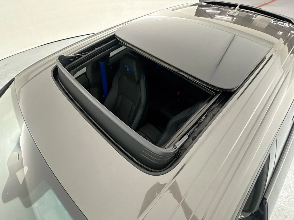 2025 Lamborghini Urus SE - Photo 23
