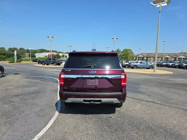 Used 2021 Red Ford XLT image 4