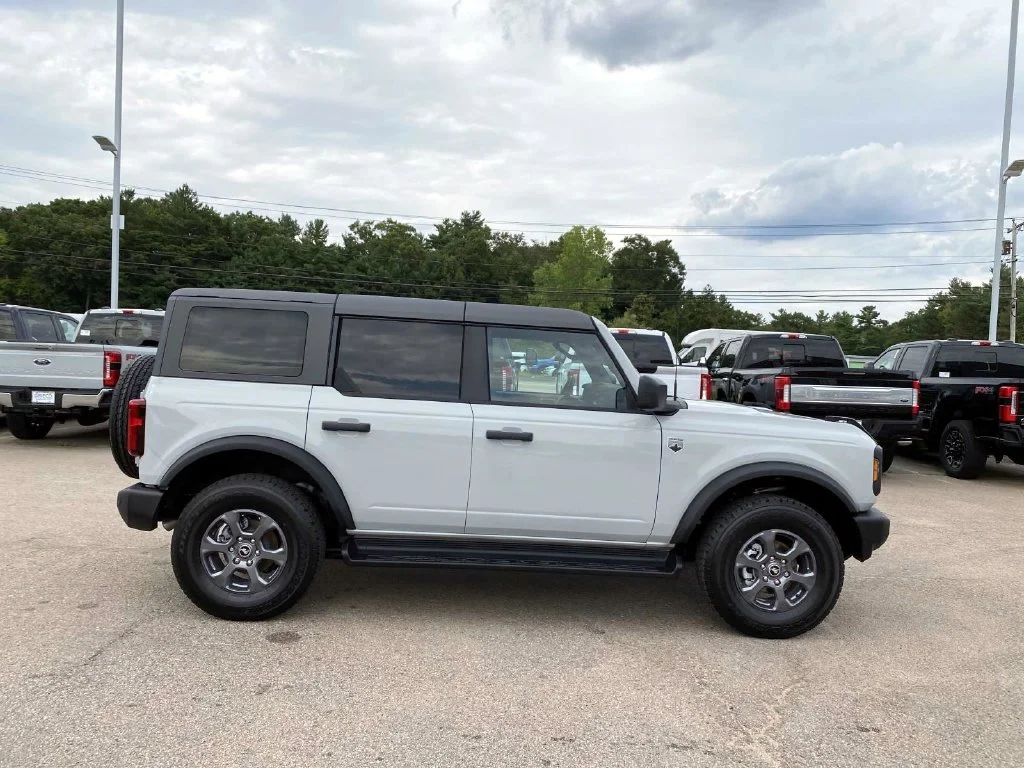 Used 2026 Avalanche Gray Ford Big Bend image 2