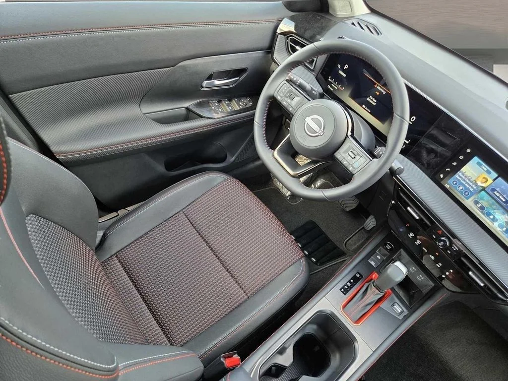 2025 Nissan Kicks SR - Photo 17