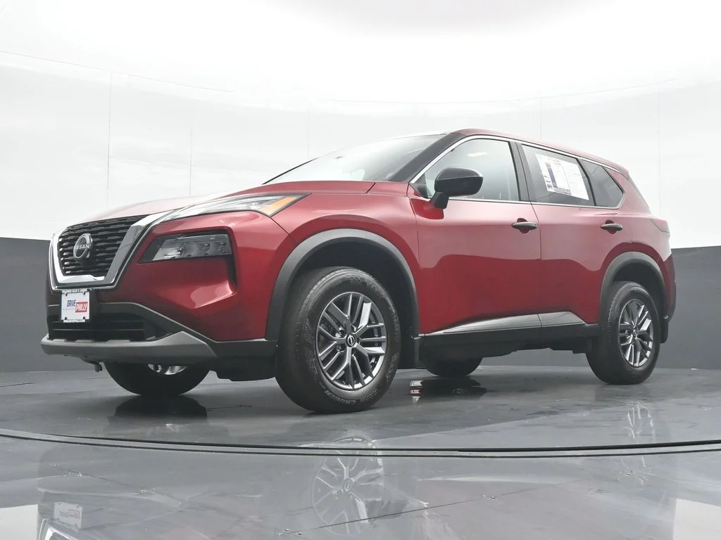 Used 2023 Red Nissan S image 33