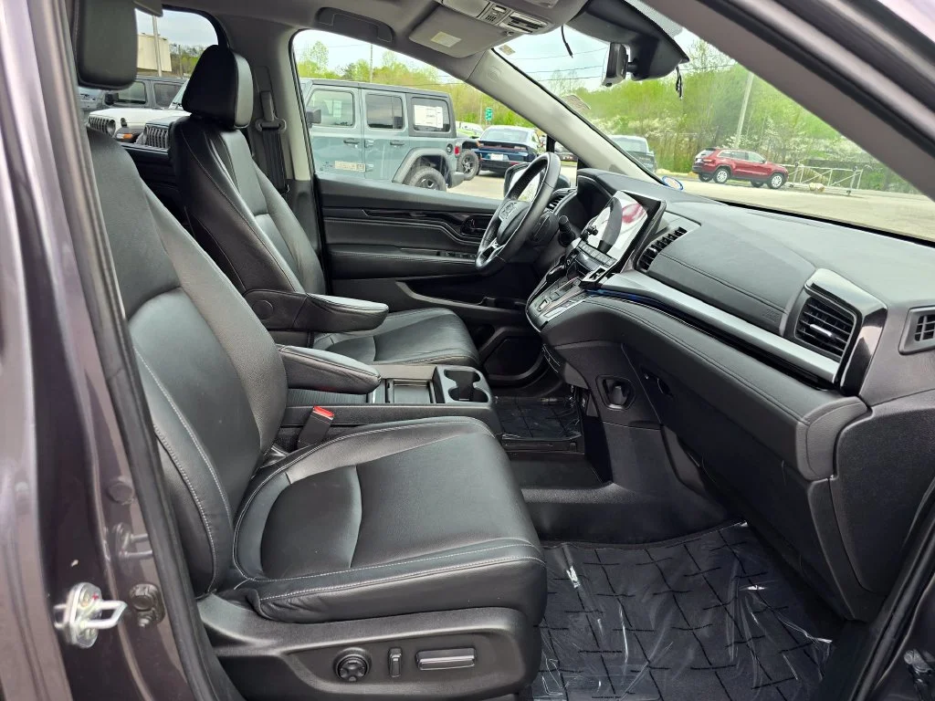 Used 2023 Gray Honda Touring image 33