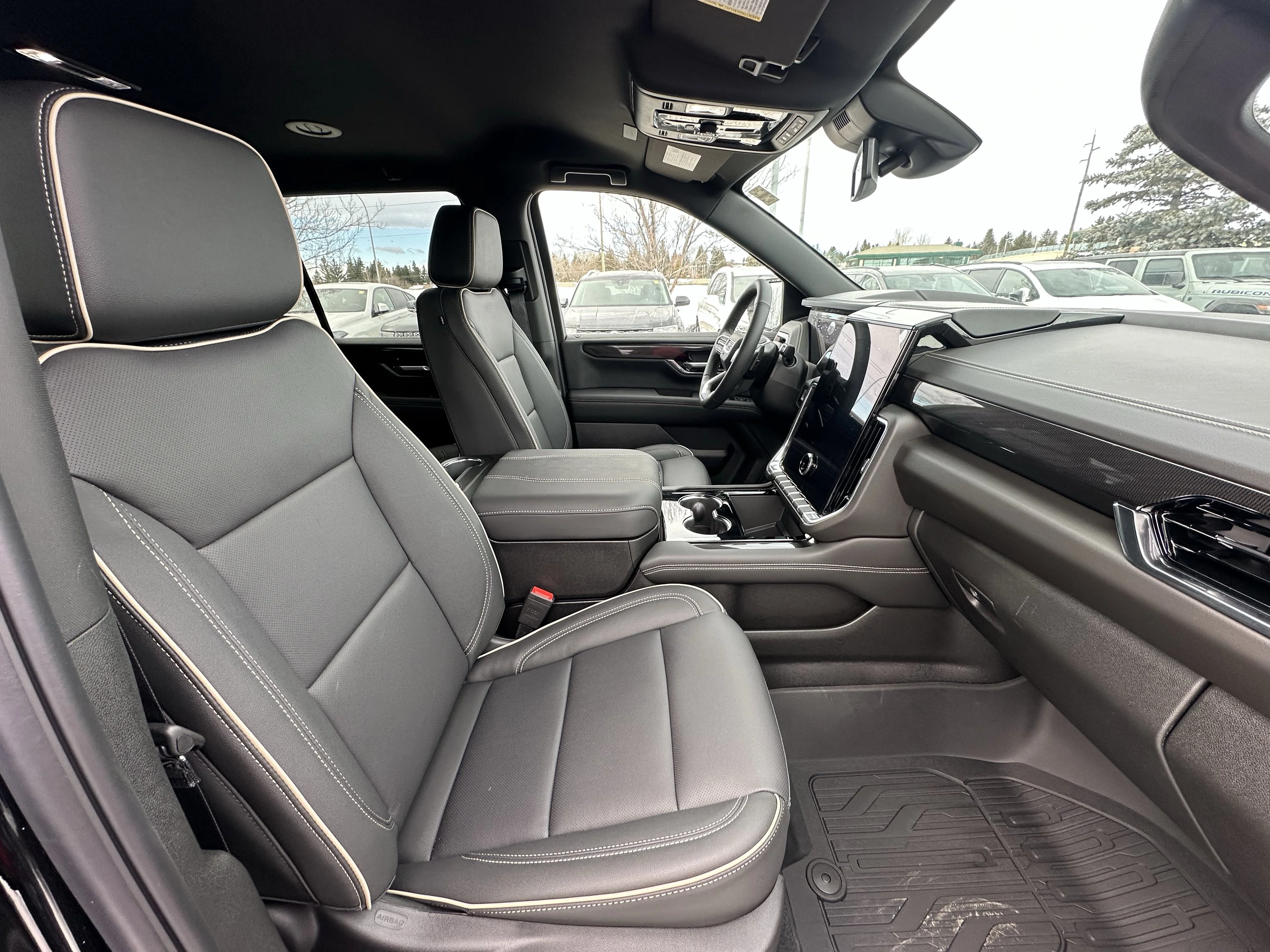 New 2026 Onyx Black GMC Elevation image 18