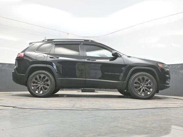 Used 2021 Black Jeep Latitude Lux image 32